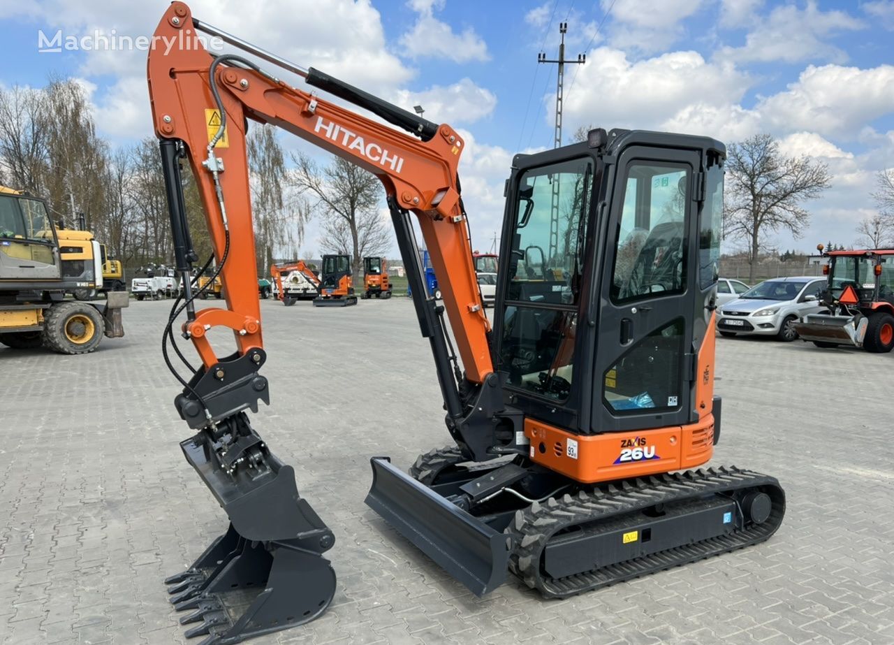 حفارة صغيرة Hitachi ZX26-6