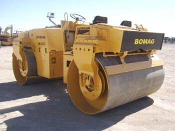 مدحلة الأسفلت الصغيرة BOMAG BW201AD