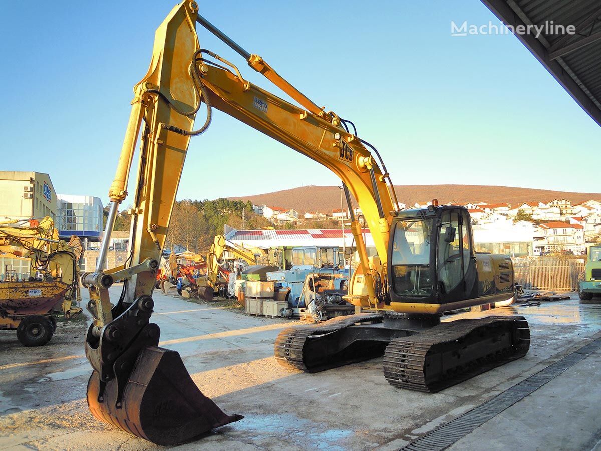 حفارة مجنزرة JCB JS220LC