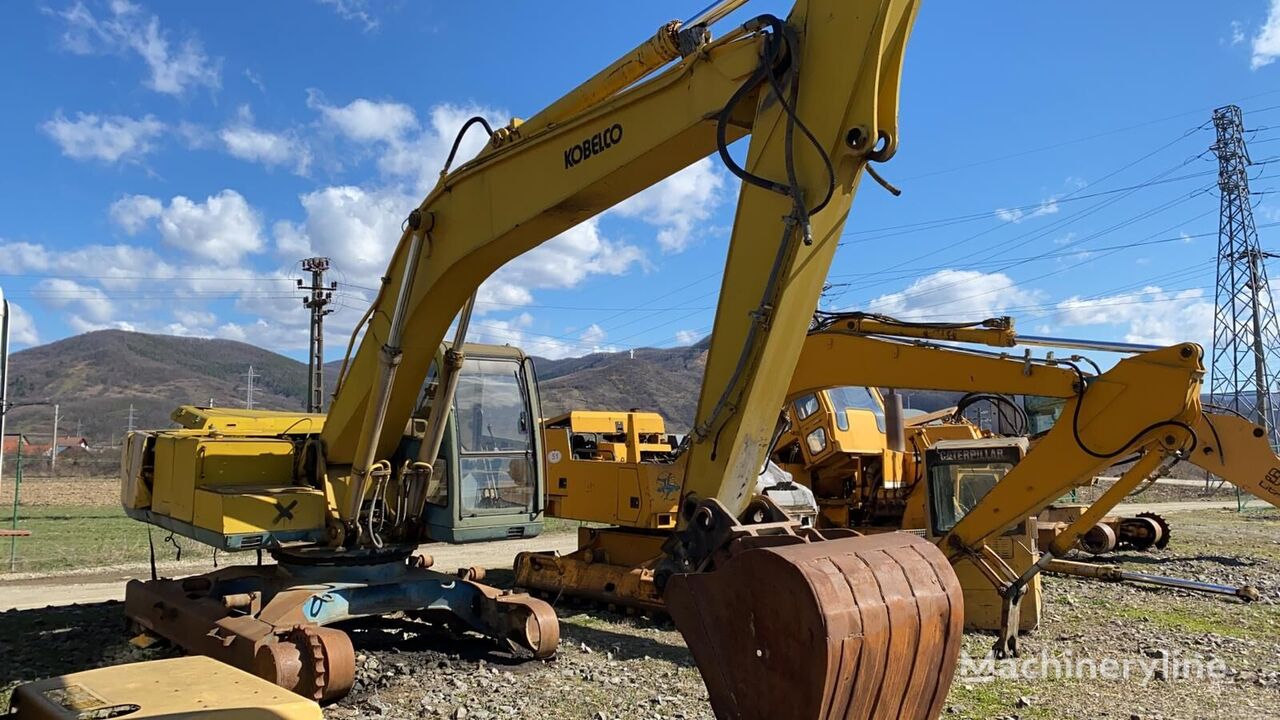 حفارة مجنزرة Kobelco SK 160   ( for parts ) من قطع الغيار