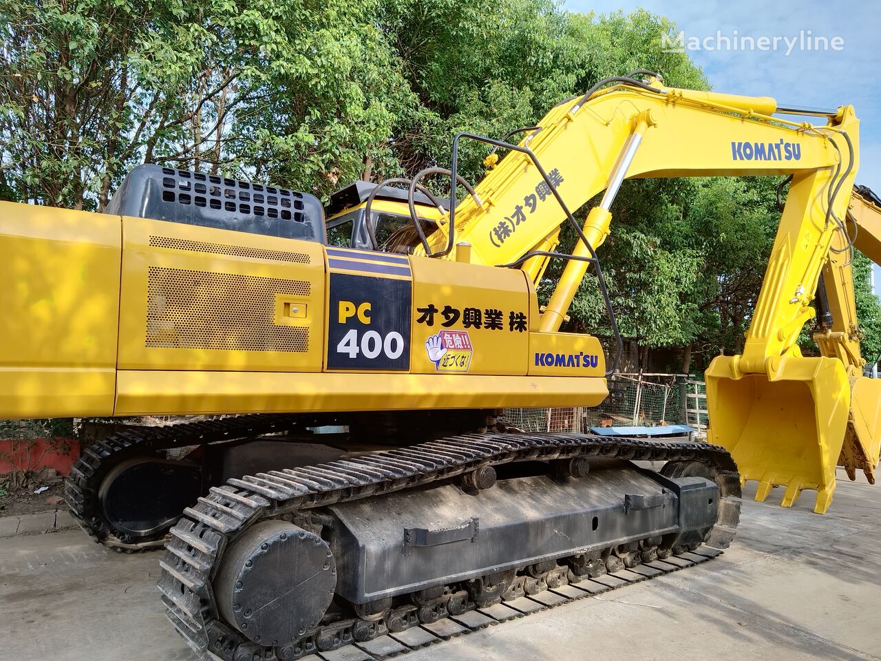 حفارة مجنزرة Komatsu PC400